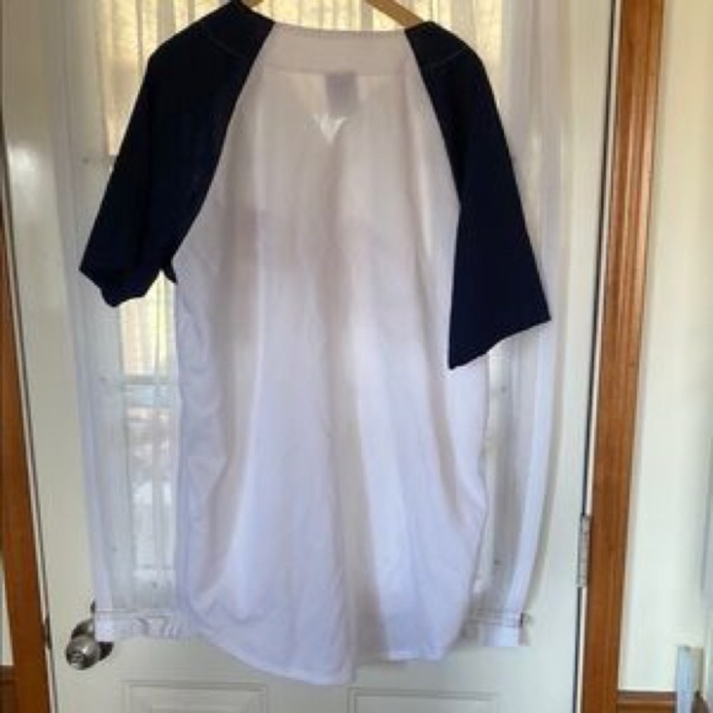 Detroit Tigers Men’s White and Navy Baseball Jersey - Picture 2 of 5
